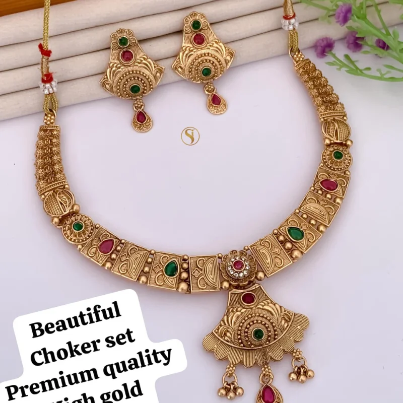 420 gj (4) Exquisite Traditional Rajawadi Choker Set