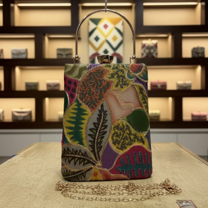 SM (21) Floral Embroidered Box Clutch sm